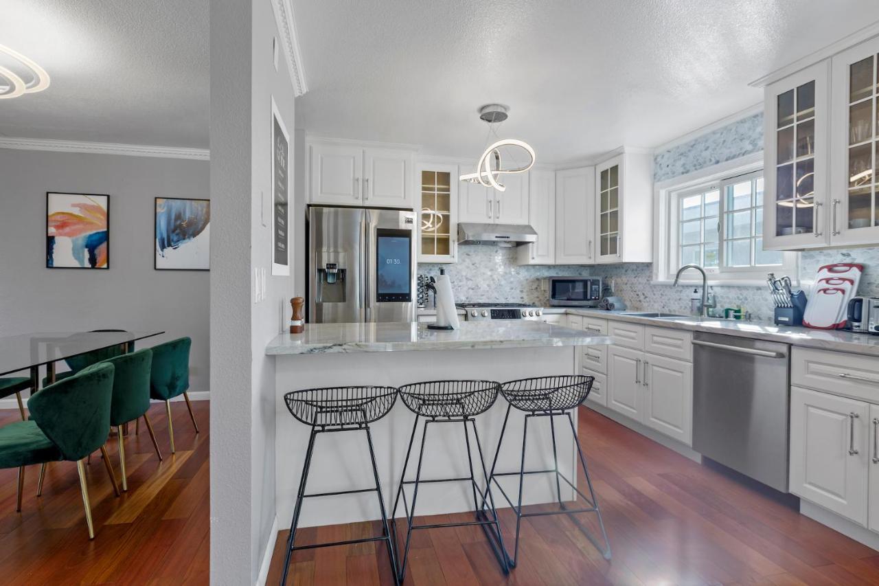 @ Marbella Lane - Buckingham Place Laundry + P Pacifica Exterior photo