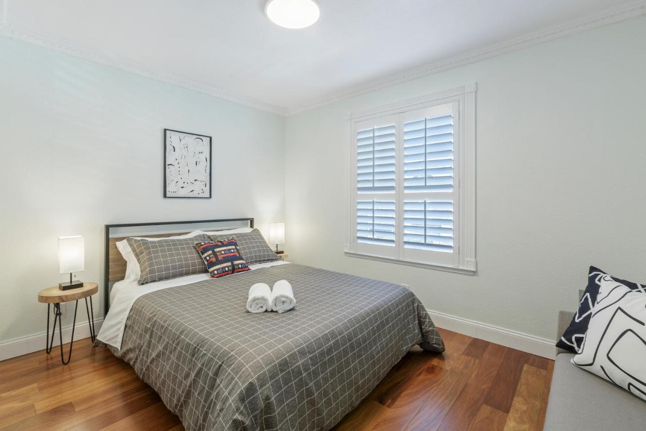 @ Marbella Lane - Buckingham Place Laundry + P Pacifica Exterior photo
